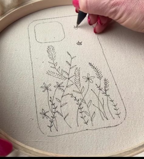 Embroidery Cases, Fall Embroidery Designs, Embroidery Template, Handmade Paper Crafts, Basic Embroidery Stitches, Hand Embroidery Tutorial, Embroidery Videos, Pola Sulam, Hand Embroidery Projects