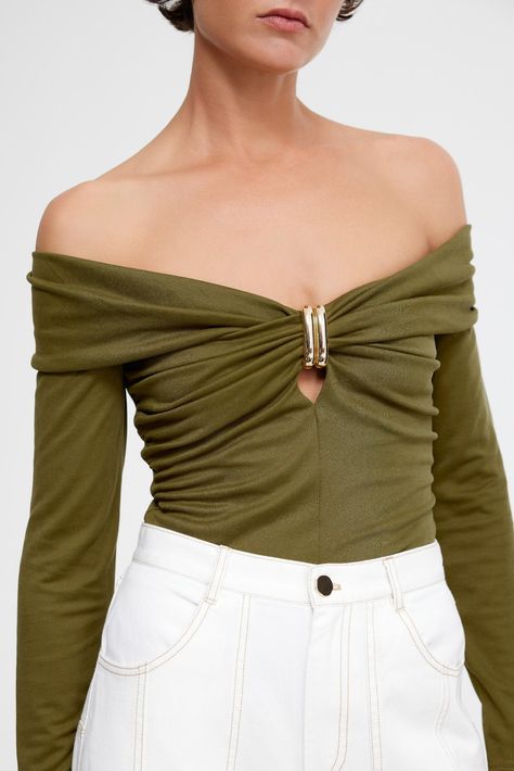 A staple piece for your wardrobe this season, the Perrot Top in Olive is crafted from a luxe ribbed knit fabrication. Featuring full length sleeves, off shoulder design and luxurious gold hardware. - Full length sleeves- Lined- Gold hardware- Off shoulder design Model is 180cm / 5'11″ wearing an AU 8 / US 4 Main: 70% Viscose Rayon, 30% PolyesterLining: 95% Polyester , 5% Elastane Off Shoulder Top Outfit, Off The Shoulder Top Outfit, Unique Sewing Patterns, Luxury Tops, Off Shoulder Design, Sew Your Own Clothes, Trendy Sewing Patterns, Fashion Top Outfits, Rayon Top