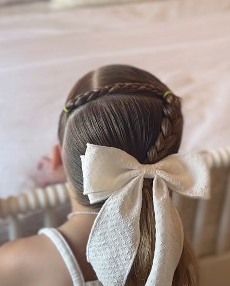 Kid Hairstyles For School, Toddler Hairstyles With Bow, School Cheer Hairstyles With Bows, Toddler Ballet Hairstyles, Cheer Hairstyles With Bows Low Pony, Big Bow Hairstyle For Kids, Toddler Hairstyles Girl Fine Hair, Picture Day Hair, Baby Girl Hairstyles Curly