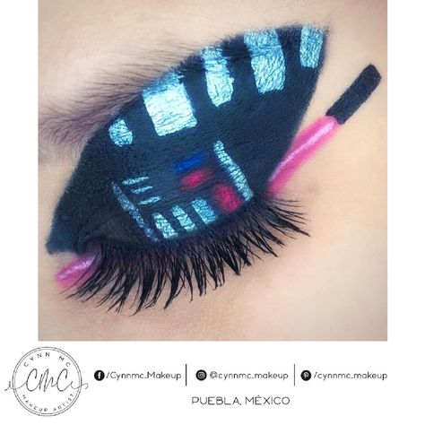 Darth Vader Inspired Makeup #makeup #makeuplover #makeupoftheday #makeupartist #halloweenmakeup #halloween #maquillaje #starwars Darth Vader Makeup For Women, Darth Vader Makeup, Bout Makeup, Halloween Maquillaje, Effects Makeup, Special Effects Makeup, Inspired Makeup, Oogie Boogie, Makeup Makeup