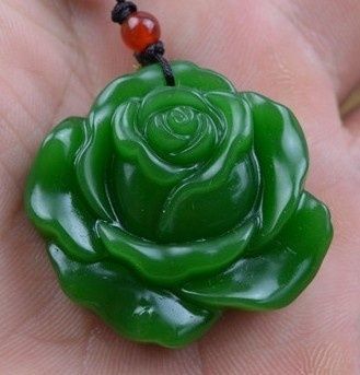 Carved Stone Jewelry, Stone Carving Sculpture, Crystal Jewelry Design, Rose Carving, Lost Wax Jewelry, Wax Carving Jewelry, Wood Jewelery, Jewelry Wax, Rose Stone