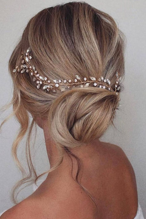 Rhinestone bridal hair vine fits for wedding, engagements, parties, proms, and other meaningful events. It will surely win you many compliments. Crystal Headband Wedding, Bride Hair Piece, Gold Hair Vine, Wedding Hair Jewelry, Rhinestone Headpiece, Wedding Hair Headband, Crystal Hair Vine, Headpiece Hairstyles, Hairstyle Inspiration