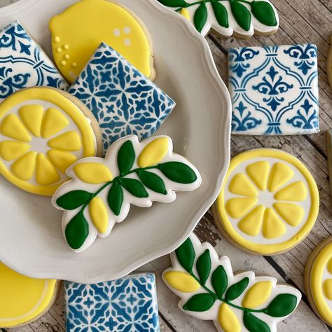 Mediterranean Tile and Lemon Cookies Bridal Shower Cookies - Etsy Italian Bridal Showers, Lemon Themed Party, Lemon Themed Bridal Shower, Mediterranean Tile, Bridal Shower Cookies, Sugar Cookie Designs, Lemon Decor, Lemon Cookies, Cookies Decorated