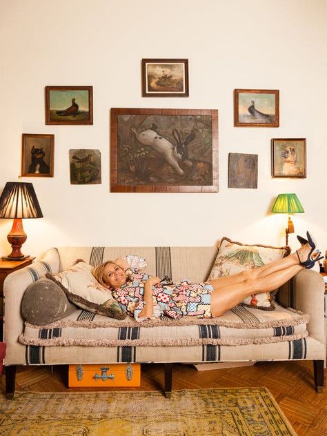 Amy Sedaris teamed up with Fishs Eddy on a line of home accessories. Amy Sedaris Apartment, Greenwich Village Apartment, Eccentric Decor, Housewares Design, Amy Sedaris, Diy Home Accessories, Greenwich Village, Poor People, Bowl Designs