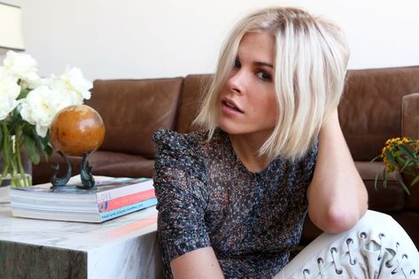 My Double Process | Into The Gloss Emily Weiss, Platinum Blonde Bobs, Hair Cuts 2017, Short Blonde Bobs, Bleach Blonde Hair, 2015 Hairstyles, Platinum Blonde Hair, Short Blonde, Blonde Bobs