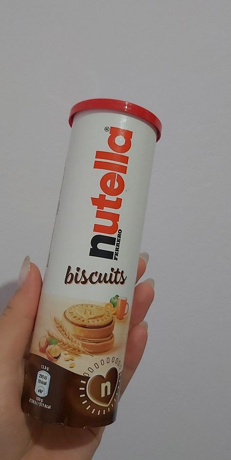 nutella biscuits from Italyyy Nutella Biscuits, Chocolate Nutella, Arizona Tea, Drinking Tea, Christmas Birthday, Nutella, Beverage Can, Biscuits, Cafe