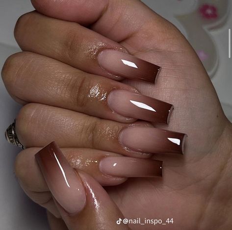 Classy Ombre Nails With Design, Brown Ombre Nails Design, Brown Ombre Nails Almond, Nail Styles Shapes, Brown Tip Nails, Fall Outfits Brown, Short Nails Almond, Fall Nail Design, Brown Acrylic Nails