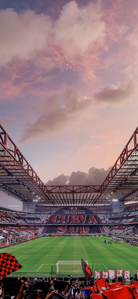 Football Stadium Wallpaper, David Beckham Manchester United, Milan Travel Guide, Stadium Wallpaper, Milan Wallpaper, Juventus Wallpapers, Milan Travel, Milan Football, Fc Barcelona Wallpapers