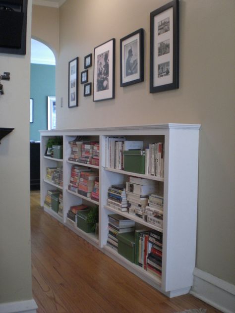 build small bookcases, even in a narrow hallway Hallway Bookshelf, Hallway Ideas Diy, Storage Wars, Bookshelf Ideas, Reading Space, House Storage, Apartment Entryway, Small Bookcase, Upstairs Hallway