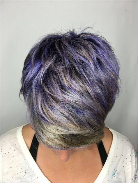 Grey Ombre Hair Short, Purple Grey Hair, Haircut Gray Hair, Grey Ombre Hair, Grey Curly Hair, Short Ombre Hair, Curls For Long Hair, Silver Highlights, Short Grey Hair