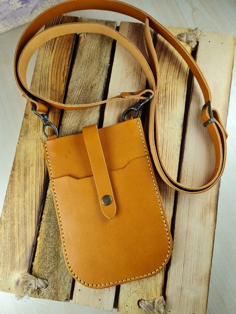 Iphone Purse, Leather Phone Pouch, Iphone Bag, Mobile Bag, Crossbody Phone Purse, Adjustable Bag Strap, Designer Leather Bags, Leather Phone Wallet, Small Leather Bag