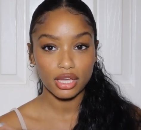 Tea Renee Hair, Tea Renee Makeup, Tea Renee Youtube, Tea Renee, Pretty Teeth, Slimmer Face, Brown Girls Makeup, Without Makeup, Beauty Icons