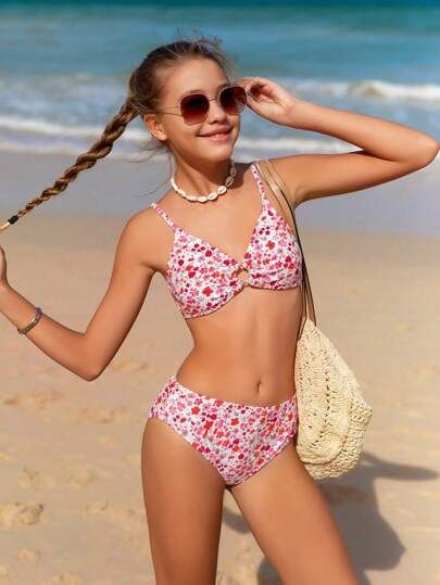 Teen Swimwear, Pretty Swimsuits, Best Bikinis, Pretty Swimwear, Teen Trends, Gymnastics Poses, Girls Swimwear, Summer Bikinis