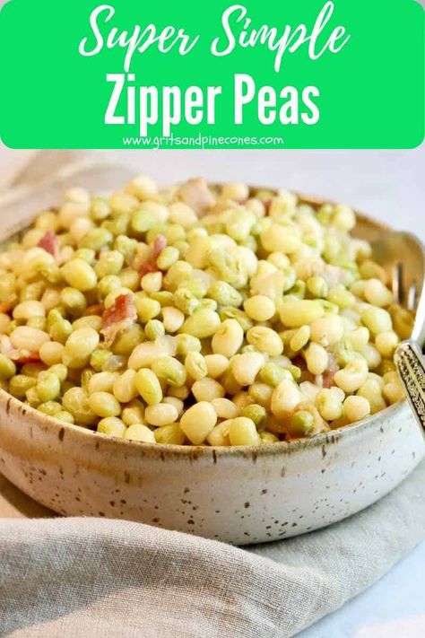 Check out this easy recipe and see how to cook Zipper Peas. Super simple, and big on flavor, Zipper peas are an irresistible Southern classic side dish. Full of summery goodness, zipper peas, sometimes called cream peas, are just one type of Southern pea often referred to as cowpeas or field peas. Zipper Cream Peas Recipe, Zipper Peas Recipe, Cream Peas Recipe, Southern Peas Recipe, Dinners With Cornbread, Zipper Peas, Southern Style Food, Field Peas, Homemade Cream Corn