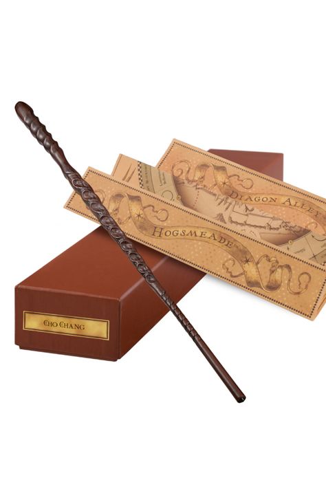 Hermiones Wand, Harry Potter Christmas Ornaments, Universal Parks, Cho Chang, Harry Potter Universal Studios, The Wizarding World Of Harry Potter, Harry Potter Christmas, Diagon Alley, Harry Potter Wand