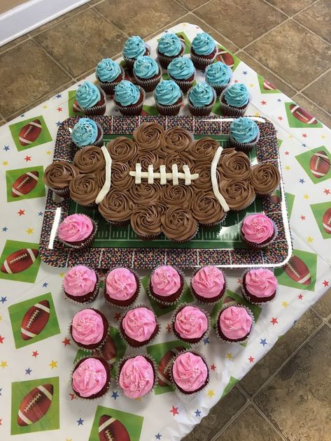 Football Or Tutus Gender Reveal Cake, Superbowl Gender Reveal Party, Gender Reveal Ideas For Party Football, Gender Reveal Football And Tutus, Tailgate Gender Reveal Party, Football Gender Reveal Party Decorations, Gender Reveal Football Ideas, Touchdowns And Tutus Gender Reveal, Gender Reveal Ideas Football Theme