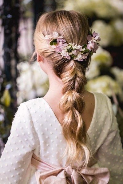 2024's Chic Bridal Braids: From Boho Crowns to Elegant Updos Updos With Flowers, Wedding Hair Braid, Bangs And Highlights, Aria Hair, Boho Crown, Braid Trends, Unique Braids, Bridal Braids, Beautiful Braided Hair