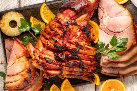 Traeger Spiral Ham - Simply Meat Smoking Treager Smoked Spiral Ham, Traeger Ham, Spiral Ham, Grilled Ham, Ham Salad, Traeger Recipes, Pellet Grill Recipes, Smoked Ham, Ham Recipes