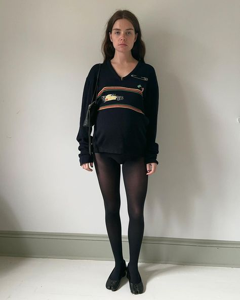 Still loving the no pants trend 🤍 | Instagram No Pants Outfit, Reese Blutstein Style, Reese Blutstein, Robin Outfit, Pant Trends, Pants Outfit, Autumn Winter Fashion, Winter Fashion, Fall Outfits