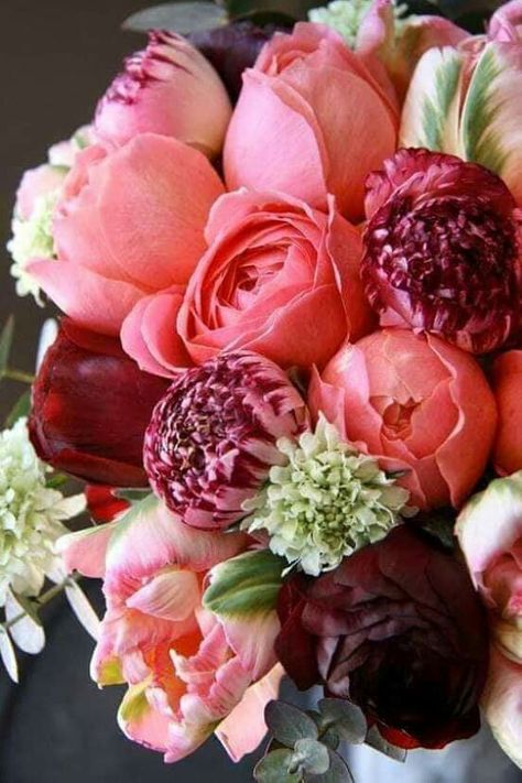 Learn how to make DIY flowers for Mothers Day. Gift mom's with beautiful flowers. Easy to make floral design projects. #mothersday #flowers A Bunch Of Flowers, Mothers Day Flowers, Beautiful Flower Arrangements, Deco Floral, Bunch Of Flowers, Ranunculus, Exotic Flowers, Beautiful Bouquet, Beautiful Blooms