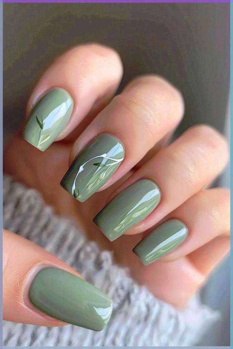 Classy Sage Green Nails, August Green Nails, Summer Green Nails Designs, Simple Green Nails, Sage Green Nail Designs, Trendy Nails Green, Sage Green Nail Ideas, Sage Nails, Slay Nails