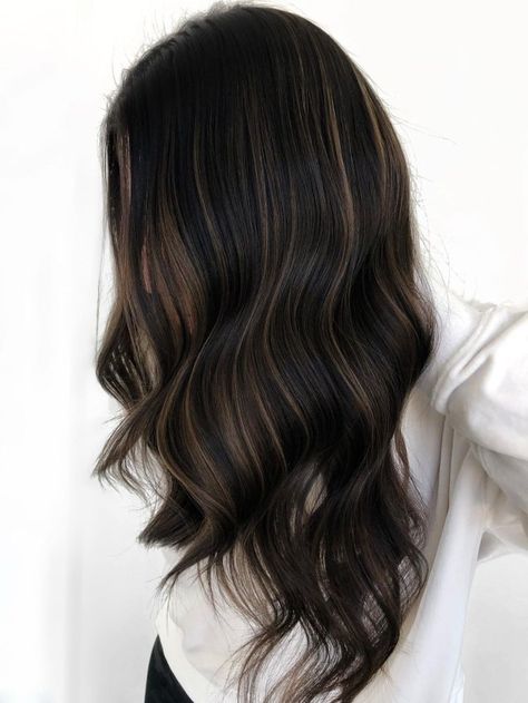 Winter Hair For Brunettes, Hair For Brunettes, Midnight Black Hair, Auburn Balayage, Copper Balayage, Black Hair Balayage, Dark Brunette Hair, Hair With Highlights, Brown Hair Inspo