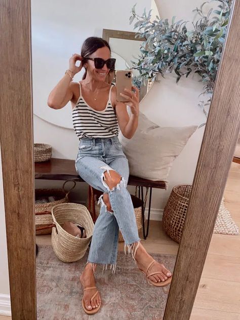 Summer Sandals, Mom Outfits, Casual Summer Outfits, Spring Summer Outfits, Spring Summer Fashion, Summer Casual, Capsule Wardrobe, Spring Outfits, Casual Style