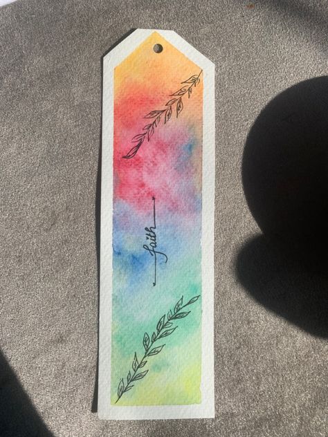 Simple Water Colours Ideas, Water Paint Bookmarks, Simple Watercolour Bookmarks, Book Mark Design Ideas Drawing, Book Marks Water Colour, Water Colour Bookmarks Easy, Book Mark Ideas Watercolor, Book Dividers Diy, Water Colour Paintings Aesthetic