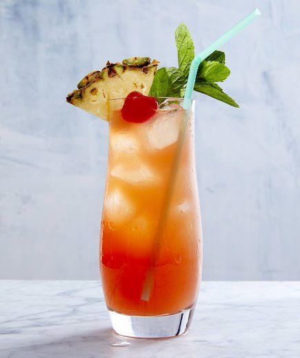 Mai Tai Tropical Cocktail Recipes, Mai Tai Recipe, Pineapple Mint, Disney Desserts, Watermelon Mojito, Gin Fizz, Frozen Cocktails, Frozen Pineapple, Tequila Sunrise