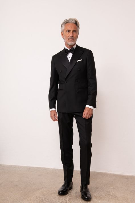 Double Breasted Suit With Bow Tie, Double Breasted Suit Bow Tie, Double Breasted Tuxedo Wedding, Double Breasted Tuxedo Men, Fitted Double Breasted Suit, Men’s Tuxedo, Black Tie Suits For Men, Black Tie Outfits Men, Black Double Breasted Suit Men