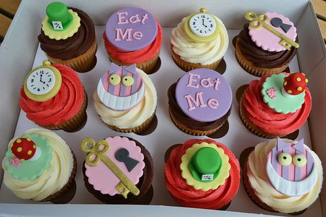 Alice in Wonderland Mad Hatter's Tea Party Cupcakes | Flickr - Photo Sharing! Wonderland Cupcakes, Mad Hatter Cake, Alice In Wonderland Cupcakes, Tea Party Cupcakes, Disney Cupcakes, Alice In Wonderland Tea Party Birthday, Alice In Wonderland Cakes, Alice In Wonderland Wedding, Mad Hatter Party