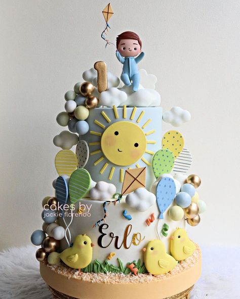 Jackie Florendo 🇵🇭 on Instagram: “You are my Sunshine (Du bist mein Sonnenschein) This theme is very close to my heart as my sweet mil calls our babies this.…” You Are My Sunshine Cake, Kids Cakes For Boys, Cake For Baby Boy, Baby Boy Cupcakes, Barnyard Cake, Twin Birthday Cakes, 1st Bday Cake, Cake Decorating Books, Sunshine Cake