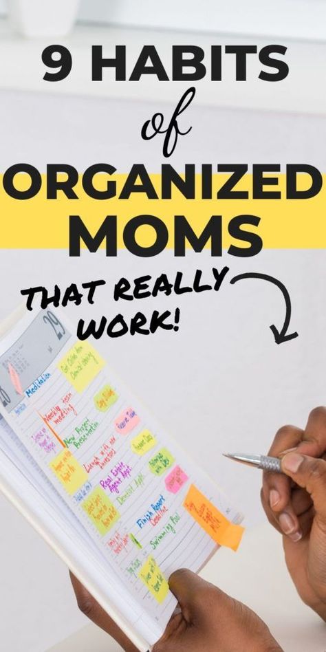 Organized moms, the habits they have every day to keep everything together. Mom life hacks and time saving techniques every mother should know about. #momlife #organization #productivity #timesavingtips #habitatformom Mom Organization Tips, Busy Mom Planner, Working Mom Organization, Organizing Time Management, Super Organized, Family Command Center, Family Schedule, Parenting Organization, Saving Techniques