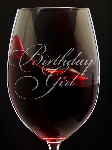 Cake And Wine, Ideas For Birthday Presents, Wine Birthday, Birthday Presents For Girls, Birthday Wine Glass, Birthday Wishes Greetings, Birthday Greetings Friend, Birthday Pics, Happy Birthday Art