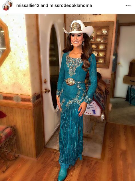 Rodeo Queen Dresses, Rodeo Queen Interview Outfit, Rodeo Queen Dress, Outfit Casamiento, Western Gala, Modeling Dresses, Rodeo Queen Outfits, Cowboy Oc, Royalty Outfits