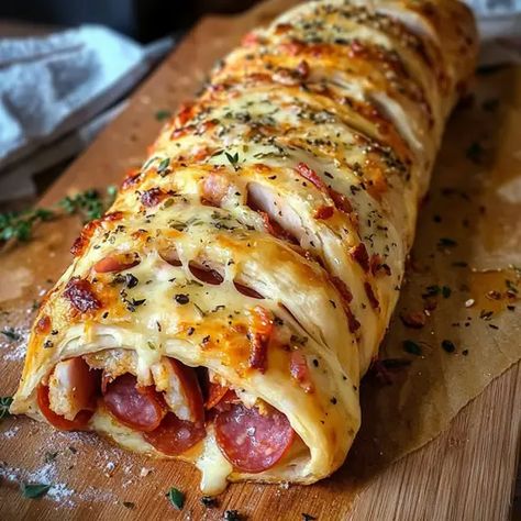 Italian Stromboli - recipes Spinach And Cheese Stromboli, Puff Pastry Italian Sandwich, Stromboli With Crescent Rolls, Things To Do With Italian Bread, Stromboli Recipe Easy Pillsbury, Stromboli Filling Ideas, Crescent Roll Stromboli, Stromboli With Pizza Dough, Valentines Carnival