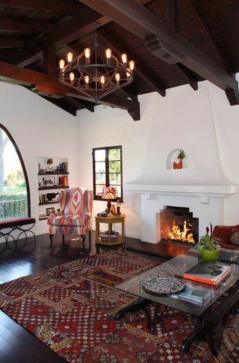 ModOp Design Beverly Grove Spanish Living Room, Style Hacienda, Colonial Interiors, Spanish Colonial Homes, Spanish Revival Home, Spanish Home Decor, Spanish Bungalow, Spanish Decor, Bungalow Renovation