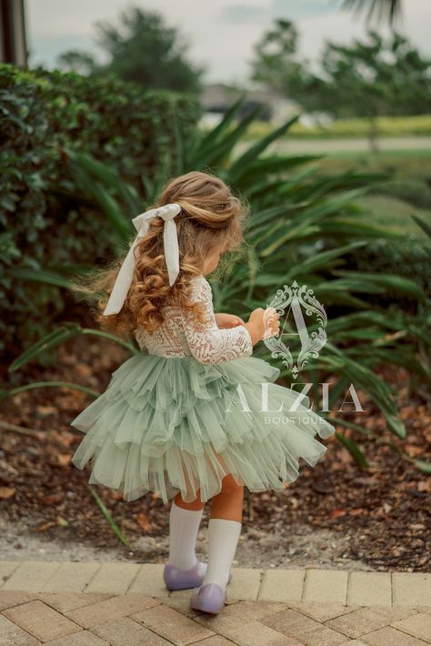 Spring Flower Girl Dresses, Toddler Wedding Outfit Girl, Western Wedding Flower Girl, Flower Girl Dresses Sage Green, Western Flower Girl Dresses, Western Flower Girl, Flower Girl Dresses Green, Casual Flower Girl, Sage Green Wedding Party