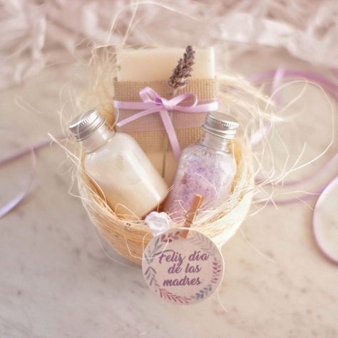 Jabon Artesanal Ideas, Kit Spa, Pink Engagement, Girls Birthday Party Themes, Spa Box, Christening Favors, Event Favors, Bath Gift, Shabby Chic Diy