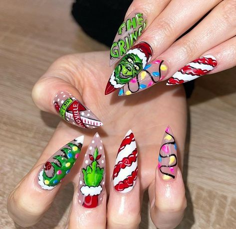 Christmas Nail Designs Acrylic, Nail Art Noel, Unghie Sfumate, Fake Nails Long, Unghie Nail Art, December Nails, Red Christmas Nails, Winter Nails Acrylic, Nails Green