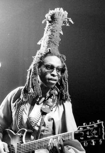 Rasta Music, Steel Pulse, Black Music Artists, David Hinds, Reggae Bob Marley, Reggae Artists, Jamaican Music, Dreadlock Hairstyles For Men, Hippie Aesthetic