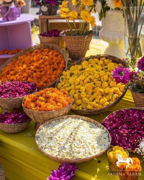 Haldi Decoration Ideas, Indian Wedding Decorations Receptions, Harry Wedding, Lavender Decor, Indian Wedding Planner, Wedding Background Decoration, Desi Wedding Decor, Wedding Planning Decor, Mehndi Decor