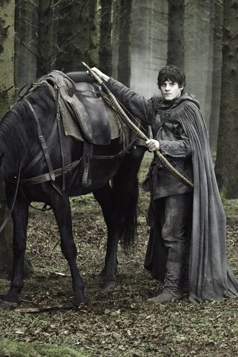 Game of Thrones - Season 3 Episode Still Ramsay Snow, We Are All Stardust, Ramsey Bolton, House Bolton, Iwan Rheon, Ramsay Bolton, Game Of Thrones Costumes, Game Of Thrones Tv, The North Remembers