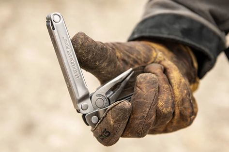 Leatherman goes back to basics with heritage-inspired Bond multitool Best Multi Tool, Cool Camping Gadgets, Leatherman Wave, Multitool Edc, Camping Gadgets, Tent Design, Multi Tools, Glass Breaker, Pry Bar