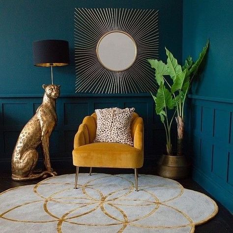 Art Deco Living, Art Deco Living Room, Deco Living, Unusual Home, Art Deco Interior Design, Rug Buying Guide, Black Floor Lamp, Interior Deco, Interior Trend