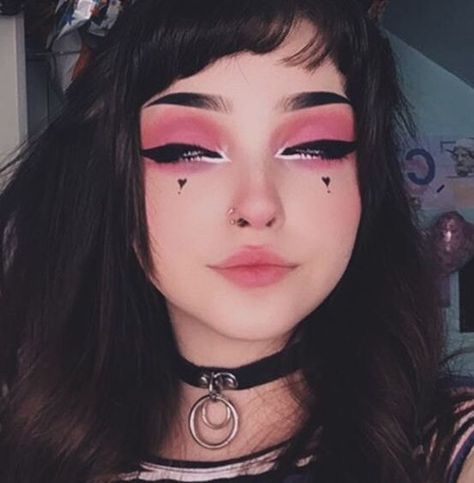 Fun Eyeshadow Looks, Egirl Makeup Looks, Fun Eyeshadow, Gothic Eye Makeup, Pastel Goth Makeup, Punk Makeup, Cute Eye Makeup, Alt Makeup, Kawaii Makeup