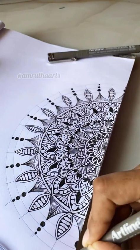 Free Adult Coloring Book Pages. Free adult coloring book pages that you can color with our entire line of Marvy Uchida® markers and ColorIn watercolor pencils. Aesthetic Mandala, Colorful Mandala Design, Simple Animals, Mandala Simple, Small Mandala, Half Mandala, Circle Mandala, Black And White Mandala, Mandala Book