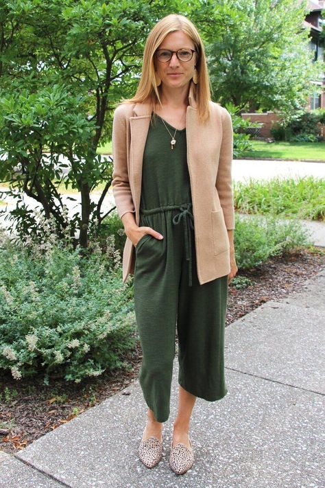 Olive Green Jumper Outfit, Green Jumpsuit Outfit Casual, Jumpsuit Outfit Casual Winter, Olive Jumpsuit Outfit, Olive Green Jumpsuit Outfit, Green Jumper Outfit, Winter Jumpsuit Outfit, Green Jumpsuit Outfit, Jumpsuit Outfit Winter