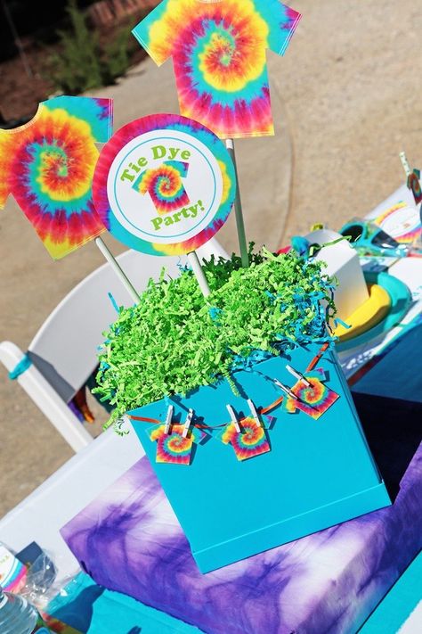 Summer Tie Dye Inspired Party via Kara's Party Ideas | KarasPartyIdeas.com (22) Tie Dye Party Table Decorations, Tie Dye Cake, Tulip Tie Dye, Tie Dye Birthday Party, Tie Dye Decorations, Tie Dye Birthday, Diy Centerpiece, Party Decoration Ideas, Tie Dye Party