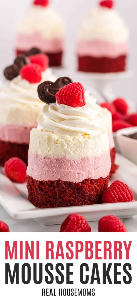 Mini Desserts For Valentines Day, Mousse Desserts Mini, Valentines Mousse Dessert, Mini Raspberry Desserts, Mini Mousse Cake Recipes, Raspberry Mousse Desserts, Mousse Mini Cake, Valentines Desserts Fancy, Individual Mousse Desserts